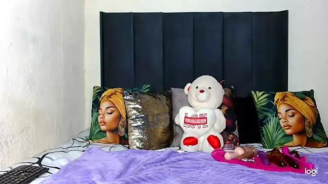 quenliyasa online show from March 28, 10:11 pm