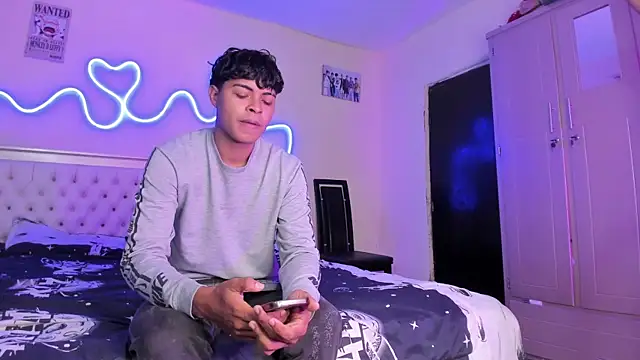 Snapshot of dafnezahiraa_ chatting on January 9, 9:11 pm dafnezahiraa online show from January 9, 9:11 pm