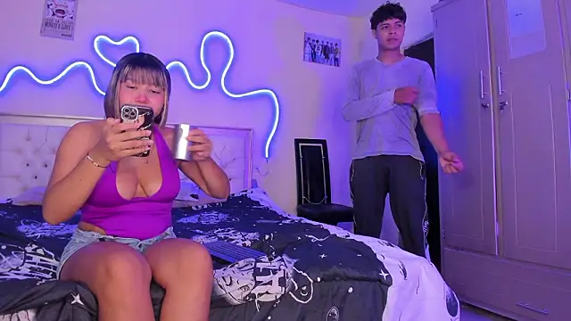 Snapshot of dafnezahiraa_ chatting on February 22, 5:54 am dafnezahiraa online show from February 22, 5:54 am