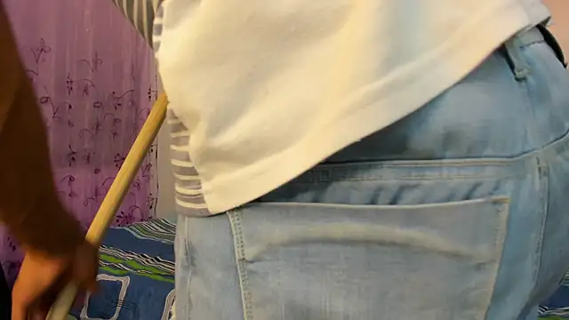 Snapshot of dafnezahiraa_ chatting on February 27, 2:46 am dafnezahiraa online show from February 27, 2:46 am