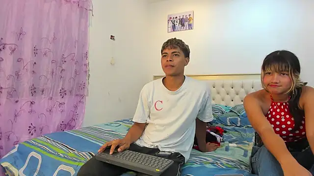 Snapshot of dafnezahiraa_ chatting on March 5, 4:56 am dafnezahiraa online show from March 5, 4:56 am