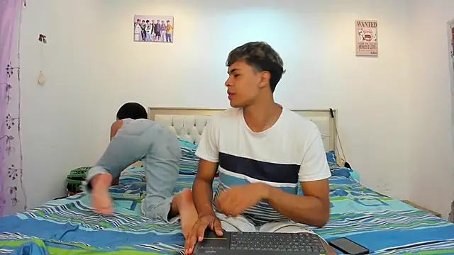 Snapshot of dafnezahiraa_ chatting on February 16, 4:42 am dafnezahiraa online show from February 16, 4:42 am