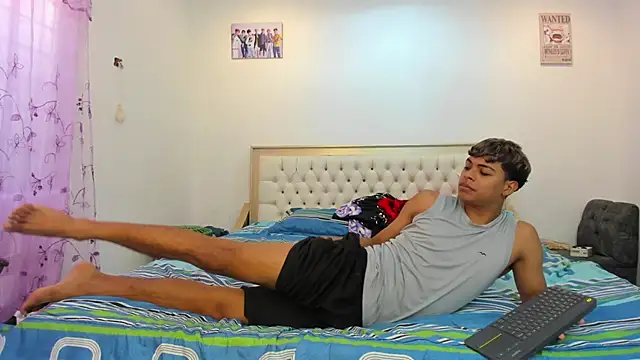 Snapshot of dafnezahiraa_ chatting on January 30, 6:10 pm dafnezahiraa online show from January 30, 6:10 pm