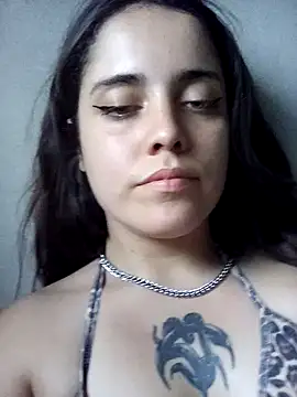 Snapshot of lucylovles chatting on February 16, 10:10 am lucylovles online show from February 16, 10:10 am