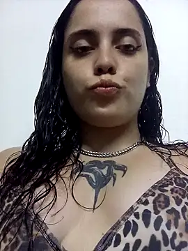 Snapshot of lucylovles chatting on February 21, 1:44 am lucylovles online show from February 21, 1:44 am