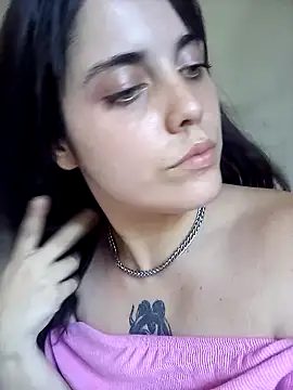 Snapshot of lucylovles chatting on February 2, 4:00 pm lucylovles online show from February 2, 4:00 pm