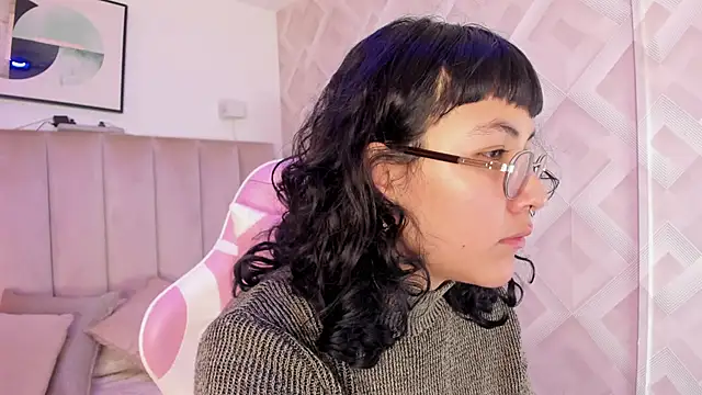 Haru Bonny online show from February 19, 7:55 pm