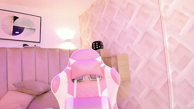 Haru Bonny online show from February 16, 8:18 pm