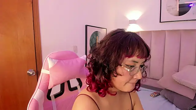 Haru Bonny online show from December 14, 8:09 am