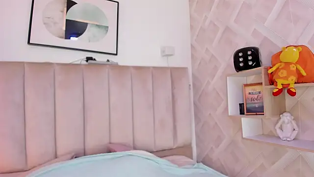 Haru Bonny online show from February 23, 8:20 pm