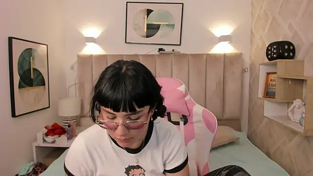 Haru Bonny online show from February 4, 8:48 pm