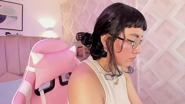 Haru Bonny online show from February 11, 8:52 pm