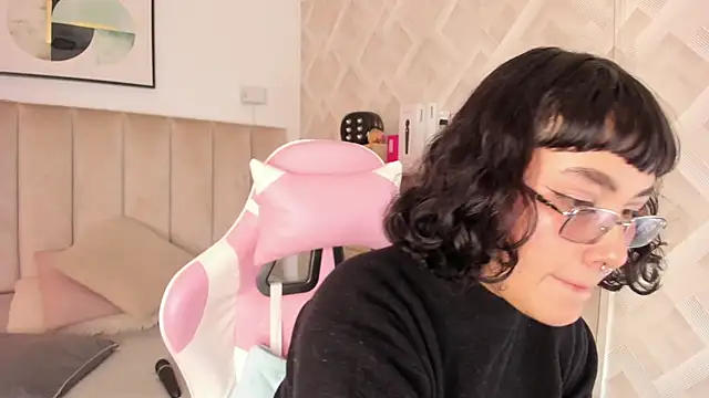 Haru Bonny online show from March 27, 7:37 pm