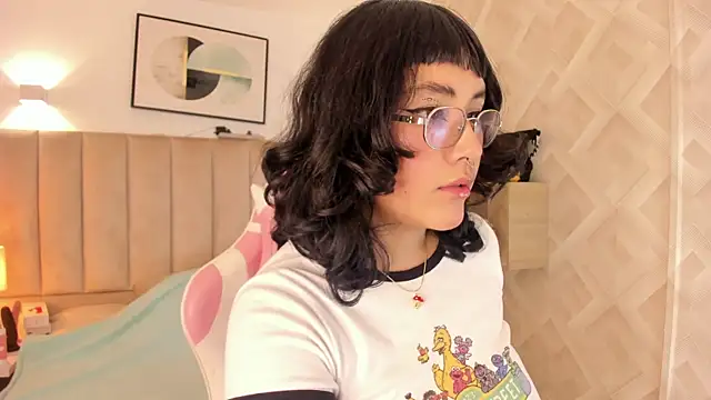 Haru Bonny online show from February 6, 8:49 pm