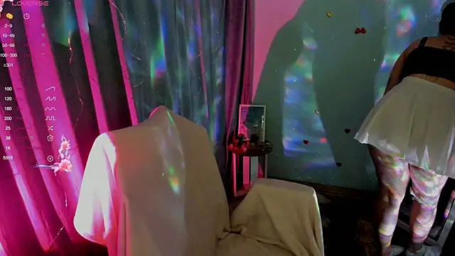 Lei White online show from November 6, 8:46 pm