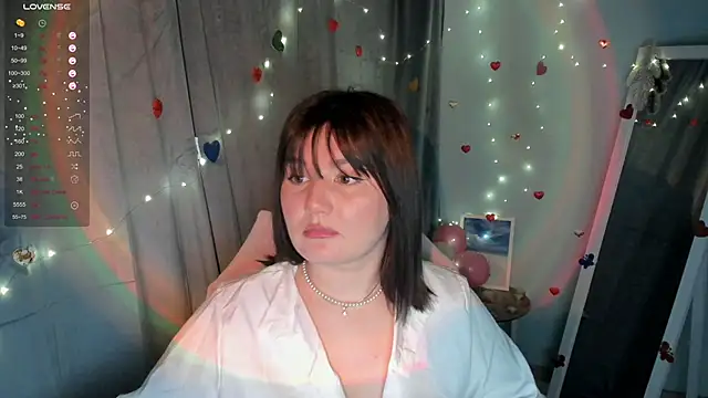 Lei White online show from February 12, 1:27 pm