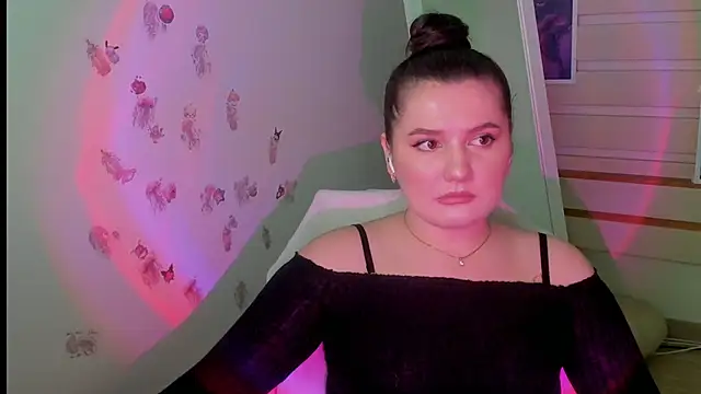 Lei White online show from February 19, 10:20 pm