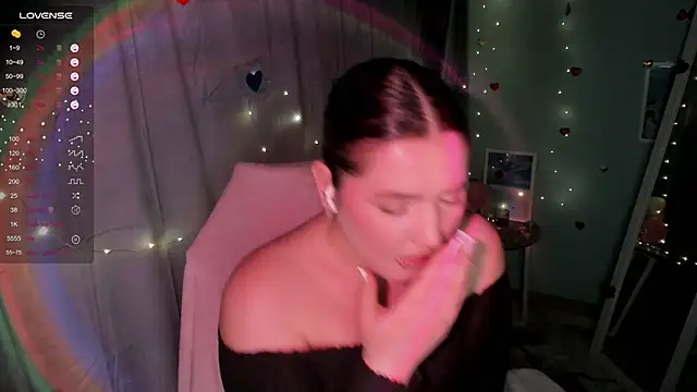 Lei White online show from March 10, 9:40 pm