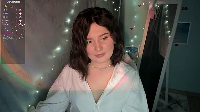 Lei White online show from February 5, 7:42 pm