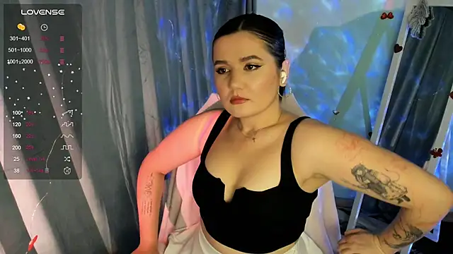 Lei White online show from October 9, 7:36 pm