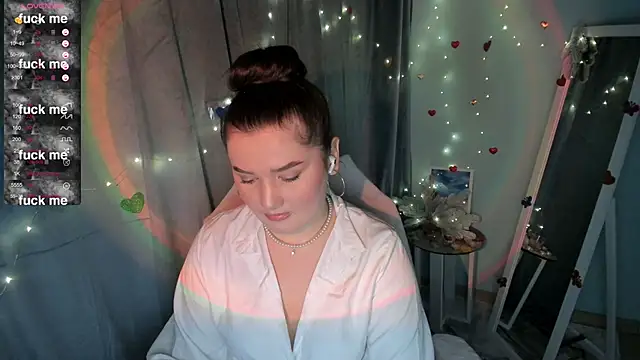 Lei White online show from February 8, 9:46 pm