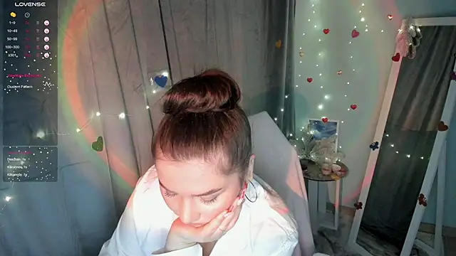 Lei White online show from February 9, 12:49 am