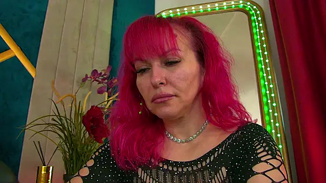 Foxxxy MILF online show from April 8, 4:03 am