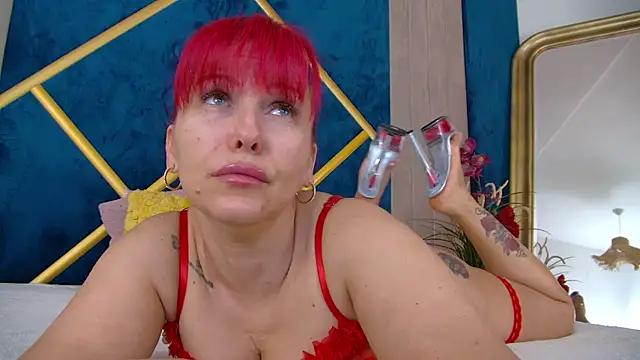 Foxxxy MILF online show from January 14, 5:11 am