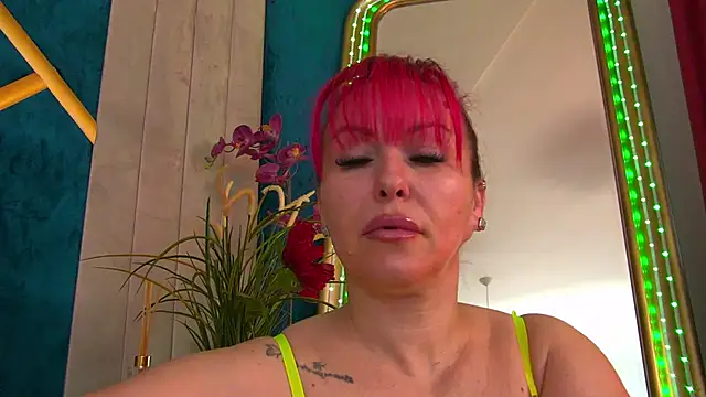 Foxxxy MILF online show from May 8, 3:54 am