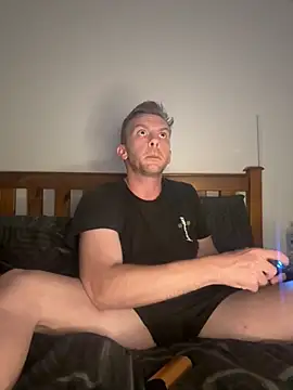 aus guy93 online show from October 30, 2:14 pm