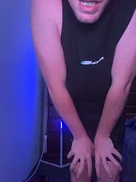 aus guy93 online show from November 14, 12:42 pm