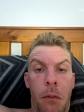 aus guy93 online show from November 13, 3:27 pm