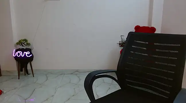 Naughty Ayesha1 online show from February 9, 11:25 am