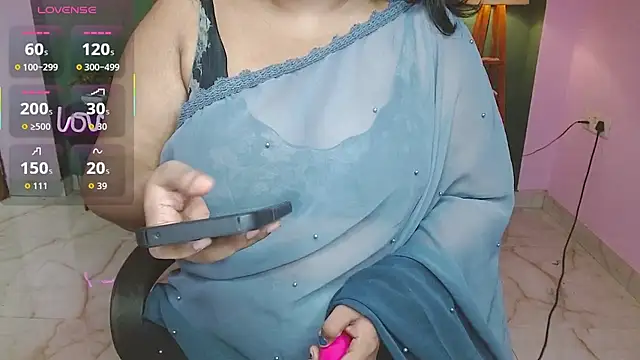 Naughty Ayesha1 online show from September 24, 6:53 am