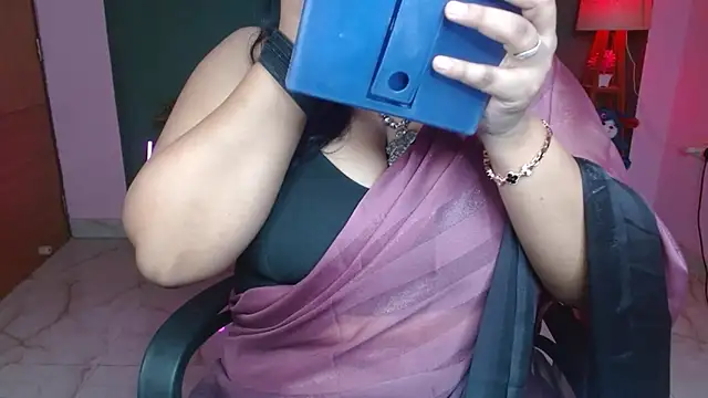 Naughty Ayesha1 online show from February 20, 4:31 pm