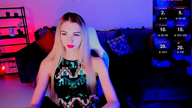 Snapshot of Emilia_Klar chatting on January 13, 3:04 pm Emilia Klar online show from January 13, 3:04 pm