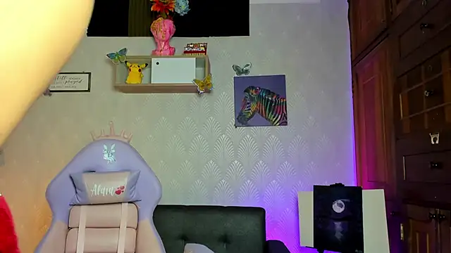 Alaia Love77 online show from November 14, 1:04 pm