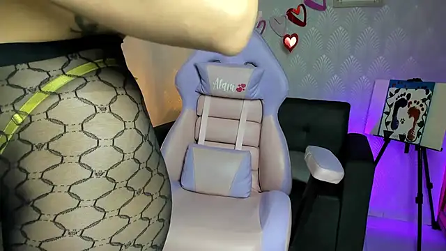 Alaia Love77 online show from February 25, 8:41 pm