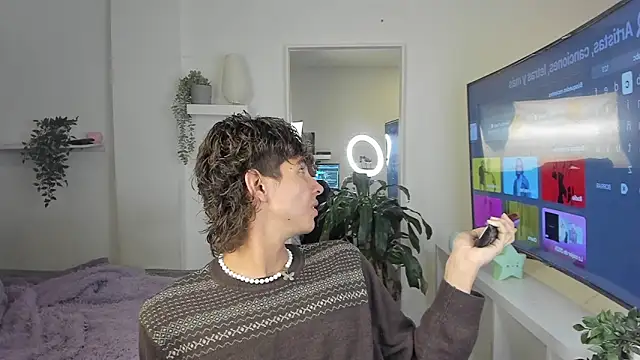 Snapshot of santy-kitty chatting on December 2, 2:34 am santy-kitty online show from December 2, 2:34 am