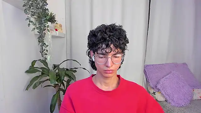 santy-kitty online show from February 20, 12:07 am