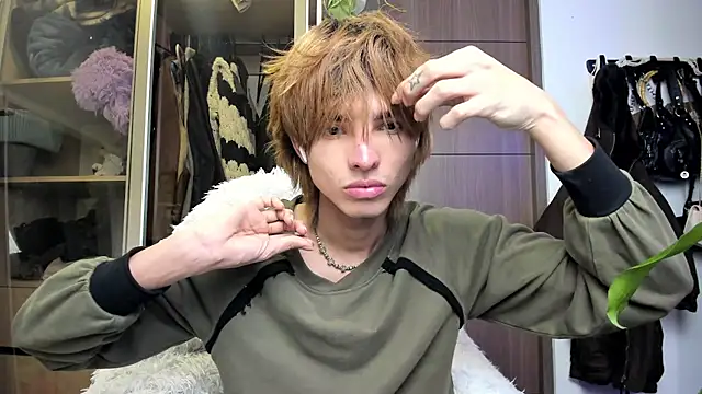Snapshot of santy-kitty chatting on March 12, 2:20 am santy-kitty online show from March 12, 2:20 am