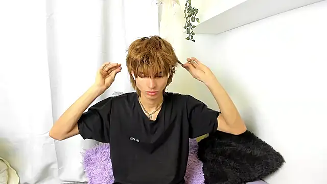 Snapshot of santy-kitty chatting on February 16, 10:11 pm santy-kitty online show from February 16, 10:11 pm