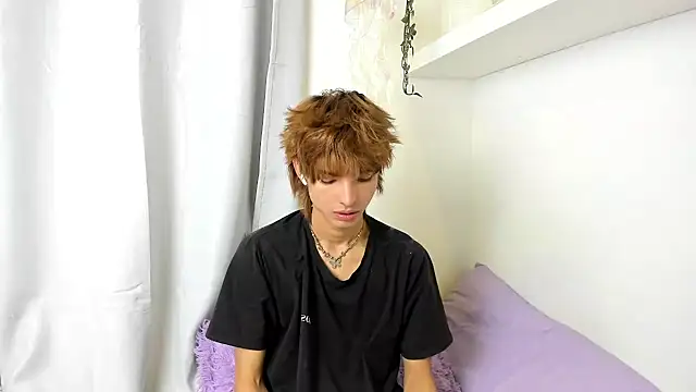 Snapshot of santy-kitty chatting on February 14, 11:53 pm santy-kitty online show from February 14, 11:53 pm