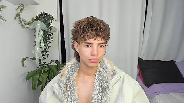 santy-kitty online show from January 10, 12:50 am