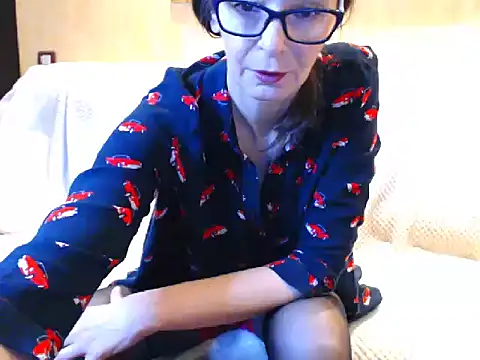 Julianna6532 online show from April 12, 6:27 am