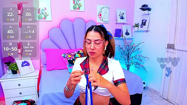 HannaPretthy online show from March 7, 11:27 am