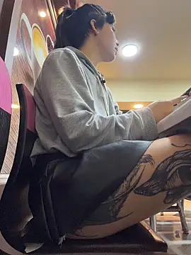 EemaHaruki online show from April 15, 7:58 pm