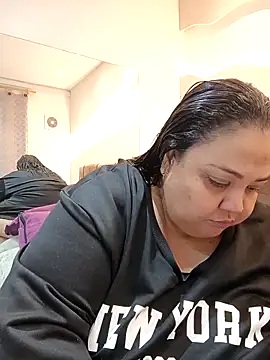 Alisson am online show from April 5, 8:32 am