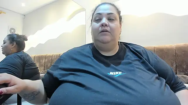 Alisson am online show from March 22, 11:45 am