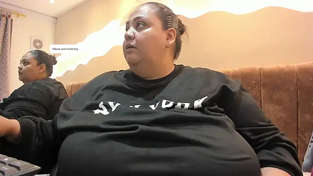 Alisson am online show from April 12, 11:24 am